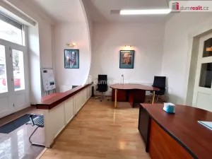 Pronájem kanceláře, Praha - Bubeneč, Bubenečská, 51 m2