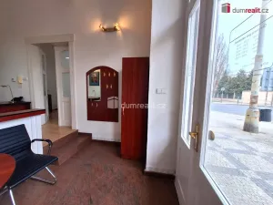 Pronájem kanceláře, Praha - Bubeneč, Bubenečská, 51 m2