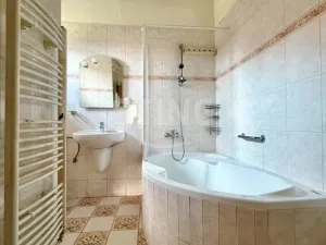 Prodej rodinného domu, Staré Město, 220 m2
