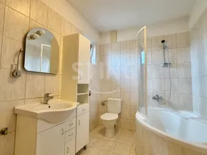 Prodej rodinného domu, Staré Město, 220 m2