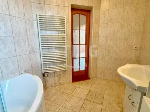 Prodej rodinného domu, Staré Město, 220 m2