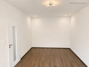 Pronájem bytu 2+kk, Praha - Vysočany, U vysočanského pivovaru, 50 m2