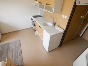 Pronájem bytu 2+kk, Neratovice, Kpt. Jaroše, 35 m2