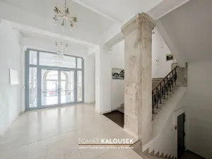 Pronájem restaurace, Ivančice, Tesařovo náměstí, 2319 m2