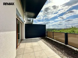 Pronájem bytu 1+kk, Třebíč - Nové Město, Modřínová, 38 m2