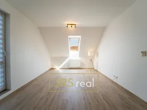 Prodej bytu 3+1, Hustopeče, Gen. Peřiny, 78 m2
