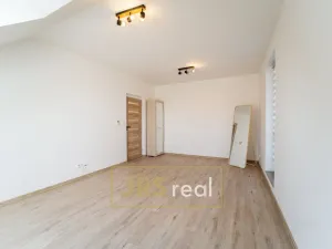 Prodej bytu 3+1, Hustopeče, Gen. Peřiny, 78 m2