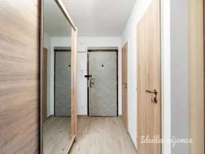 Pronájem bytu 2+kk, Praha, Petržílkova, 48 m2