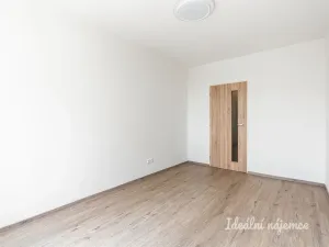 Pronájem bytu 2+kk, Praha, Petržílkova, 48 m2