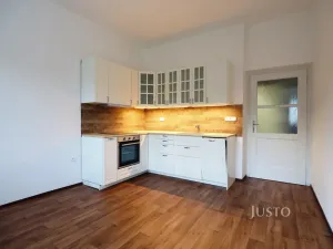 Pronájem bytu 2+1, Písek, Mírové nám., 77 m2