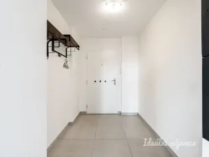 Pronájem bytu 4+kk, Horoměřice, Karla IV., 117 m2