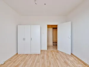 Prodej bytu 3+1, Sezimovo Ústí, náměstí Tomáše Bati, 54 m2