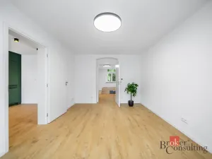 Prodej bytu 2+1, Plzeň - Jižní Předměstí, Dobrovského, 61 m2