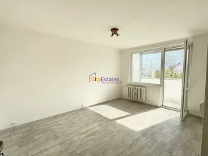 Prodej bytu 2+1, Louny, nám. Petra Obrovce, 65 m2