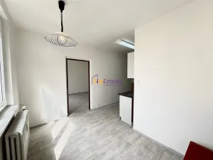 Prodej bytu 2+1, Louny, nám. Petra Obrovce, 65 m2