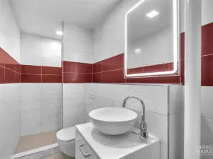 Pronájem bytu 2+kk, Hradec Králové, Veverkova, 36 m2