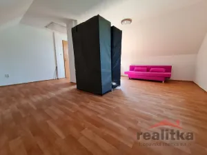Prodej rodinného domu, Opava - Zlatníky, 6. května, 161 m2