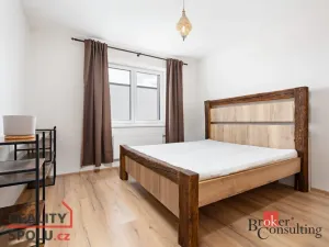 Pronájem bytu 3+kk, Plzeň - Jižní Předměstí, Poděbradova, 70 m2