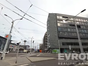 Pronájem kanceláře, Pardubice - Zelené Předměstí, třída Míru, 24 m2