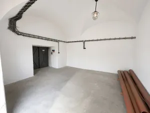 Pronájem skladu, Červené Pečky, Dr. Dvořáka, 683 m2