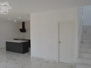 Prodej rodinného domu, Pinoso, Alicante, Španělsko, 225 m2