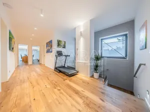 Prodej rodinného domu, Praha - Újezd nad Lesy, Hulická, 420 m2