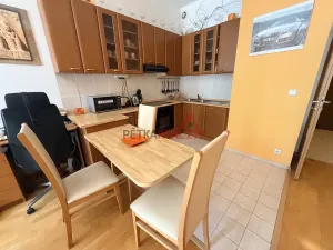 Prodej bytu 1+kk, Praha - Vokovice, Irská, 40 m2