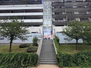 Prodej bytu 1+kk, Praha - Vokovice, Irská, 40 m2