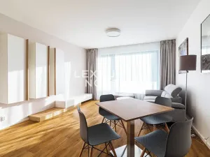 Pronájem bytu 2+kk, Praha - Karlín, Nekvasilova, 60 m2