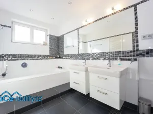 Prodej rodinného domu, Mikulovice, Dlouhá, 200 m2