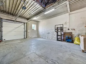 Prodej výrobních prostor, Věžky, 2200 m2