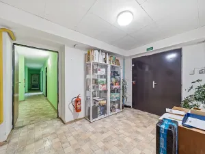 Prodej výrobních prostor, Věžky, 2200 m2