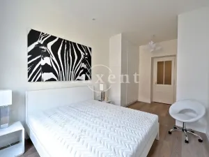 Pronájem bytu 2+kk, Praha - Vinohrady, náměstí Jiřího z Poděbrad, 56 m2