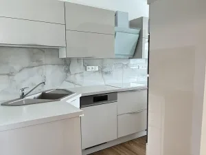 Pronájem bytu 3+1, Praha - Horní Měcholupy, Milánská, 78 m2