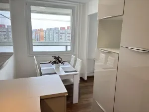 Pronájem bytu 3+1, Praha - Horní Měcholupy, Milánská, 78 m2