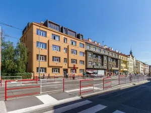 Pronájem bytu 2+kk, Praha - Břevnov, Bělohorská, 47 m2