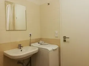 Pronájem bytu 2+kk, Praha - Vršovice, Karpatská, 57 m2