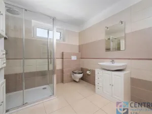 Prodej rodinného domu, Jablonec nad Nisou - Mšeno nad Nisou, U Zahrádek, 261 m2