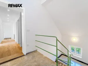 Prodej bytu 3+kk, Slaný, Navrátilova, 77 m2