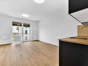 Pronájem bytu 1+kk, Praha - Hloubětín, Za černým mostem, 35 m2