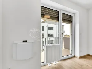 Pronájem bytu 1+kk, Praha - Hloubětín, Za černým mostem, 35 m2