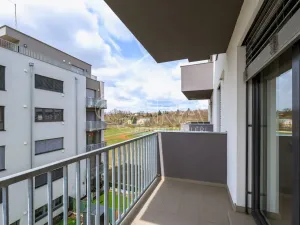 Pronájem bytu 1+kk, Praha - Hloubětín, Za černým mostem, 35 m2