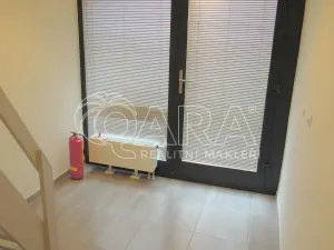 Pronájem bytu 1+kk, Praha - Nusle, Rostislavova, 12 m2