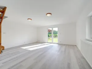 Pronájem chaty, Svojetice, V Zátiší, 86 m2
