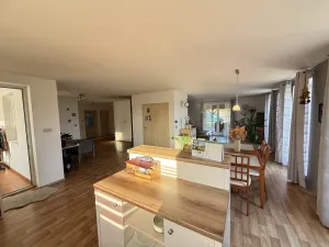 Prodej rodinného domu, Klešice, 212 m2