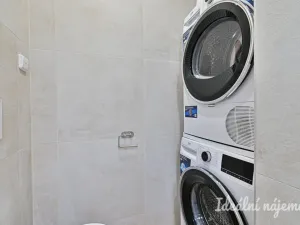 Pronájem bytu 2+kk, Brno, Blatnická, 43 m2