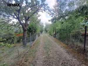 Prodej zahrady, Praha - Lysolaje, K Housličkám, 498 m2