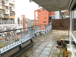 Pronájem bytu 2+kk, Praha - Vysočany, Pod Harfou, 56 m2