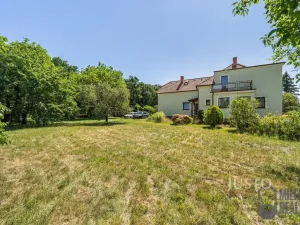 Prodej rodinného domu, Charvatce, 250 m2
