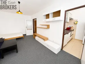 Pronájem bytu 1+kk, Praha - Košíře, Zahradníčkova, 33 m2
